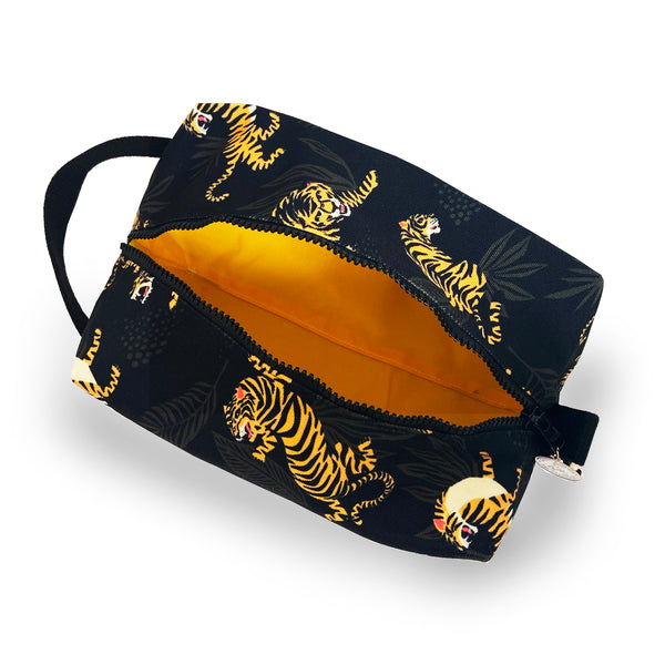 Box Zip: Tiger Black